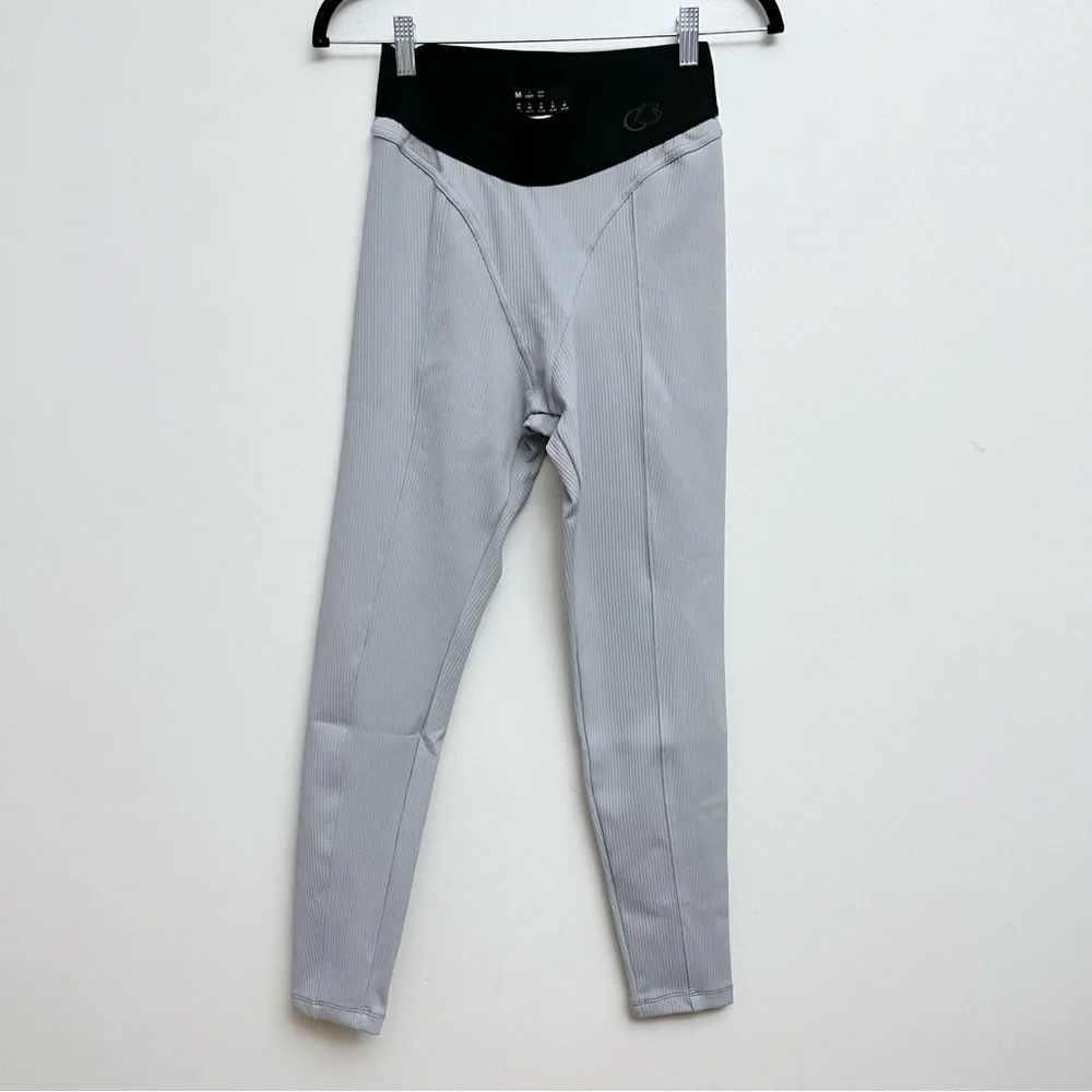 NEW Reebok Cardi B Thick Rib Tights GRAY HC5280 training pants Women’s Medium - Picture 3 of 11
